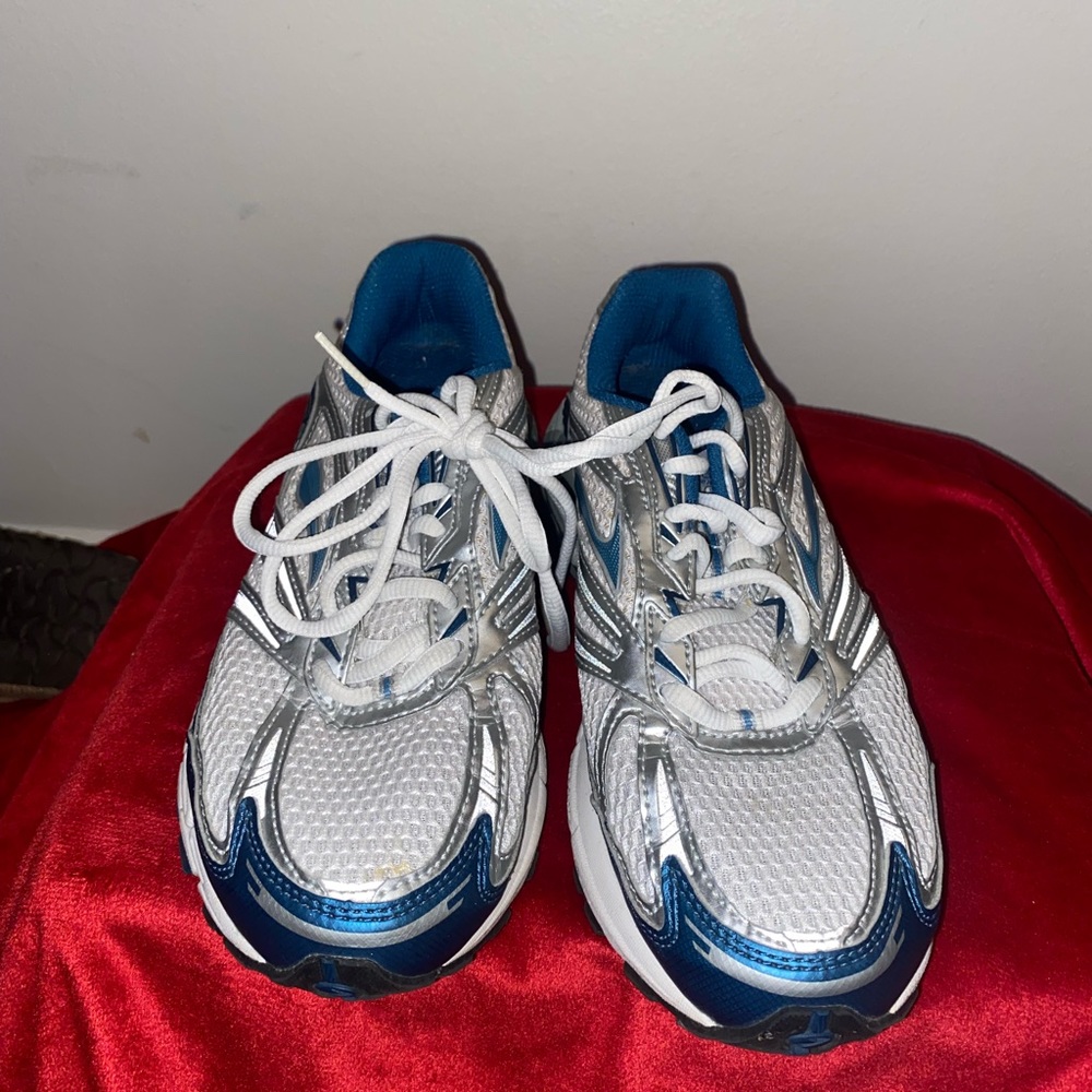 Women Brooks Adrenaline GTS